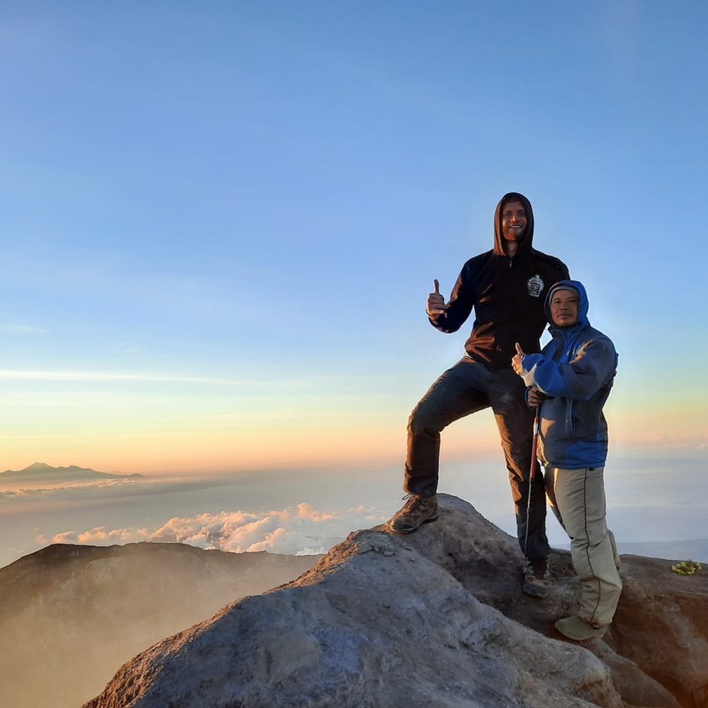 Mount Agung Trekking Tour